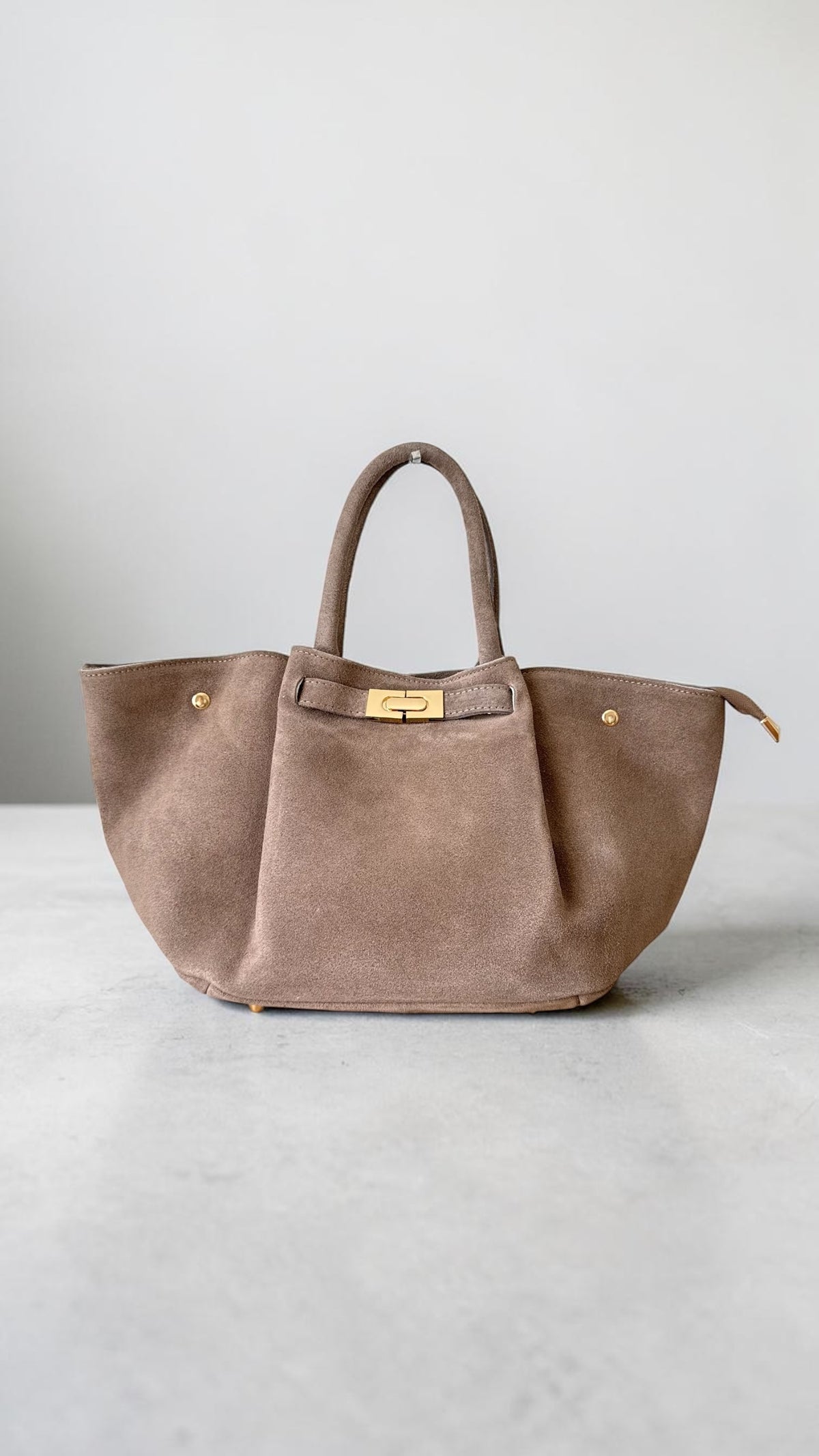 Sac a main taupe en daim made in Italy