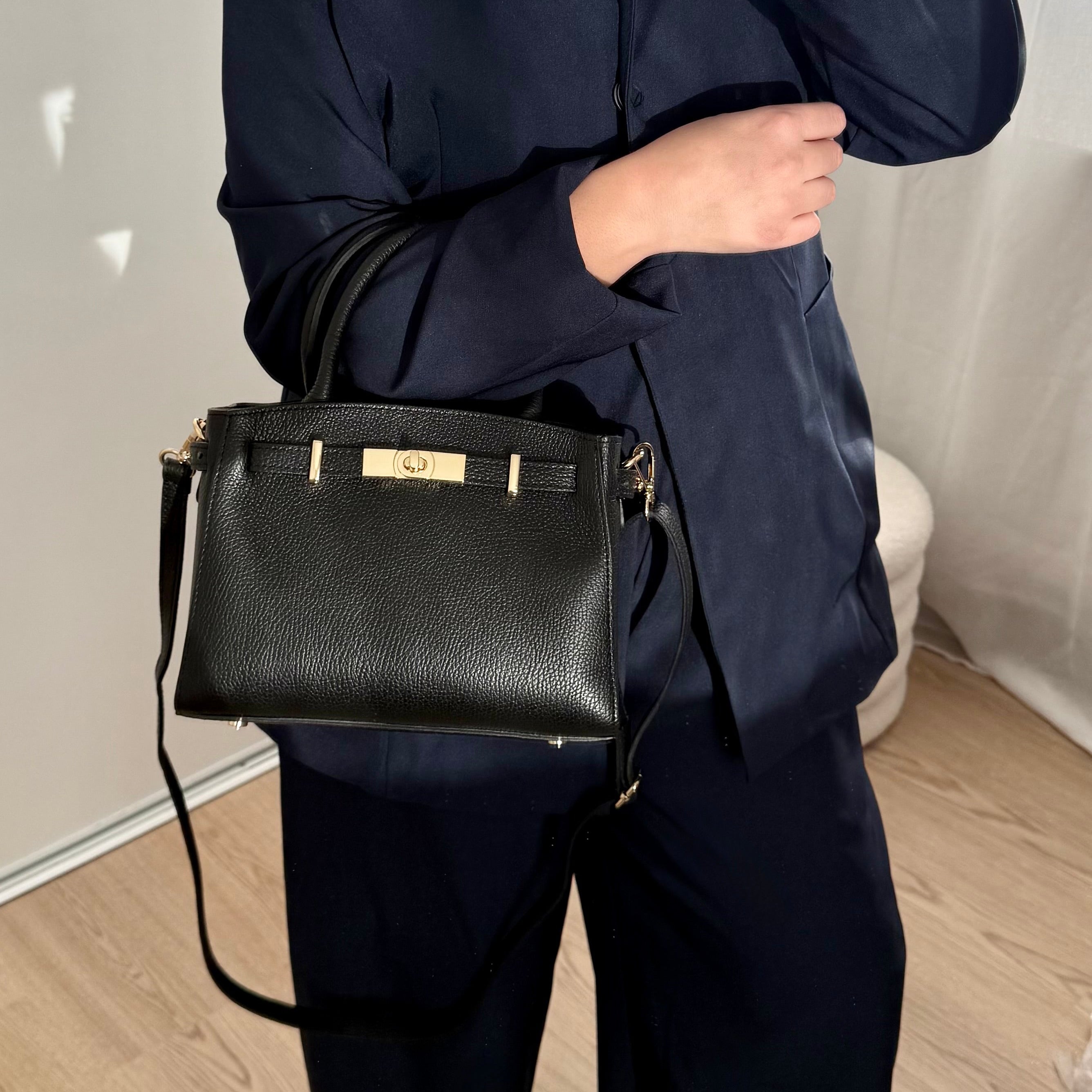 Sac à bandoulière noir en cuir fabriqué en Italie - Fiorella