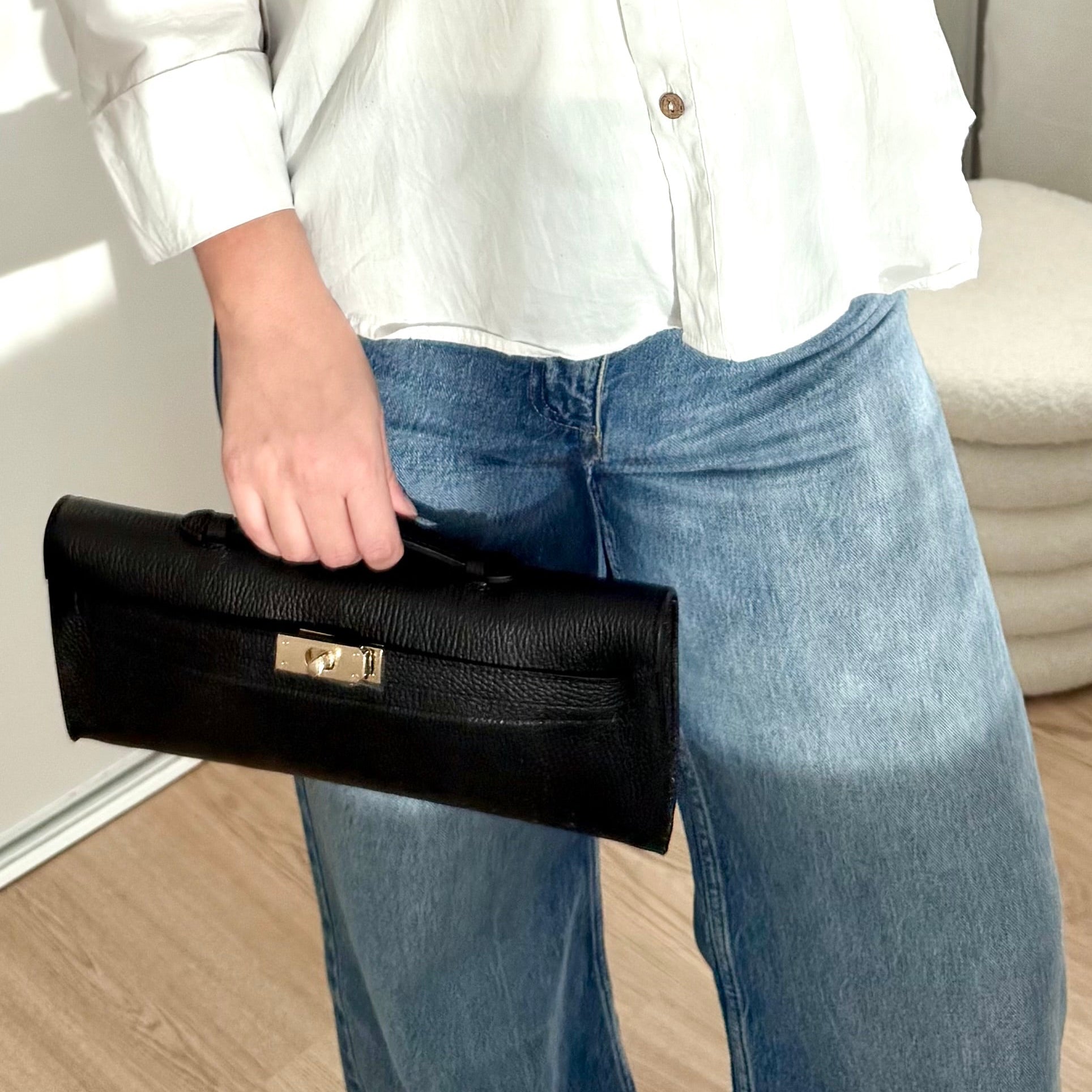 Pochette noire en cuir et boucle dorée made in Italy - Fiorella