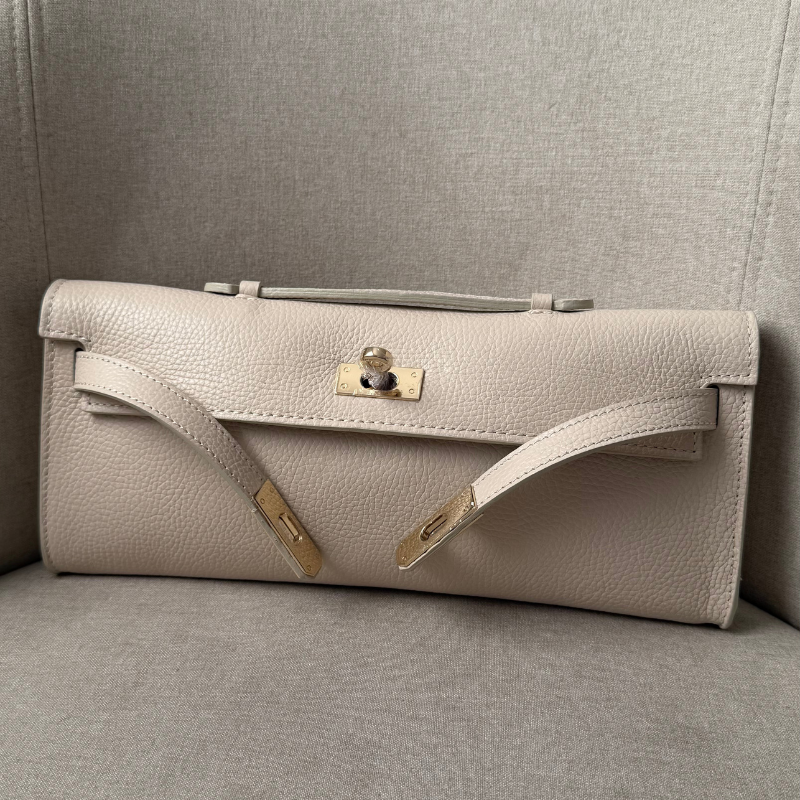 Pochette ivoire en cuir et boucle dorée made in Italy - Fiorella