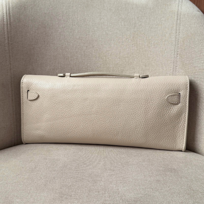 Pochette ivoire en cuir et boucle dorée made in Italy - Fiorella