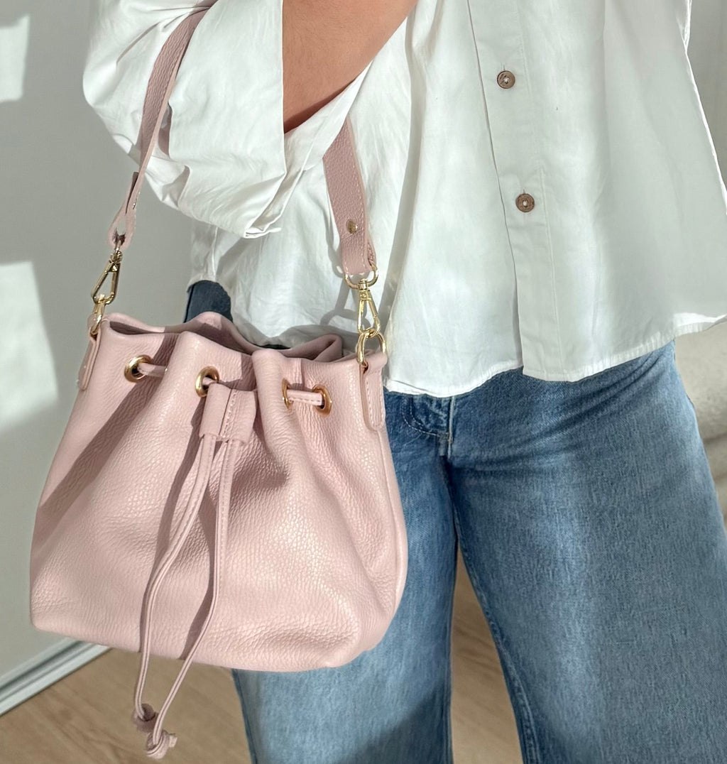 Sac à bandoulière et seau rose en cuir made in Italy - Fiorella