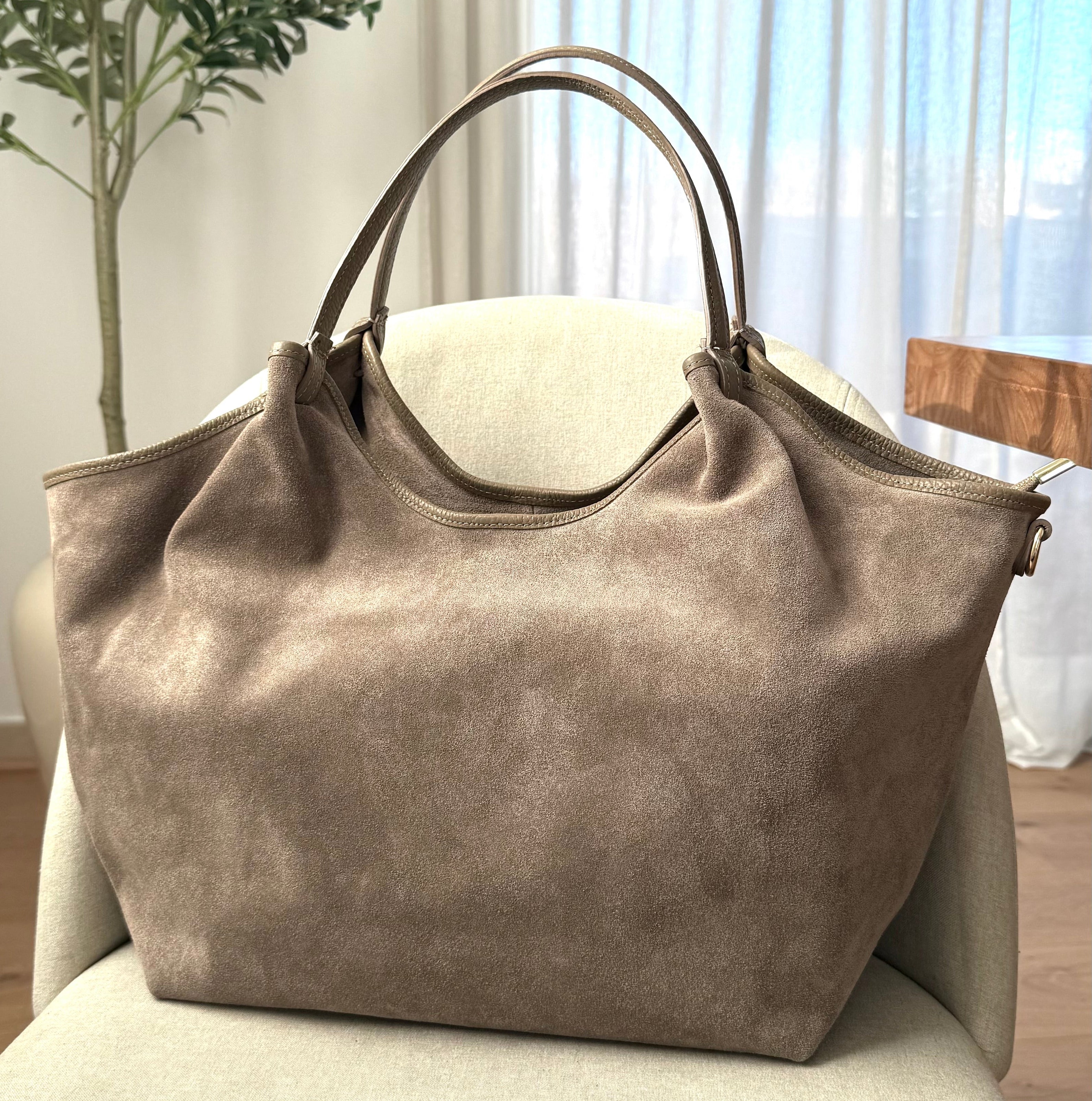Sac cabas fourre-tout taupe en daim made in Italy - Fiorella