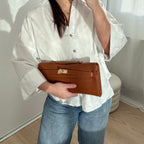 Pochette camel en cuir et boucle dorée made in Italy - Fiorella