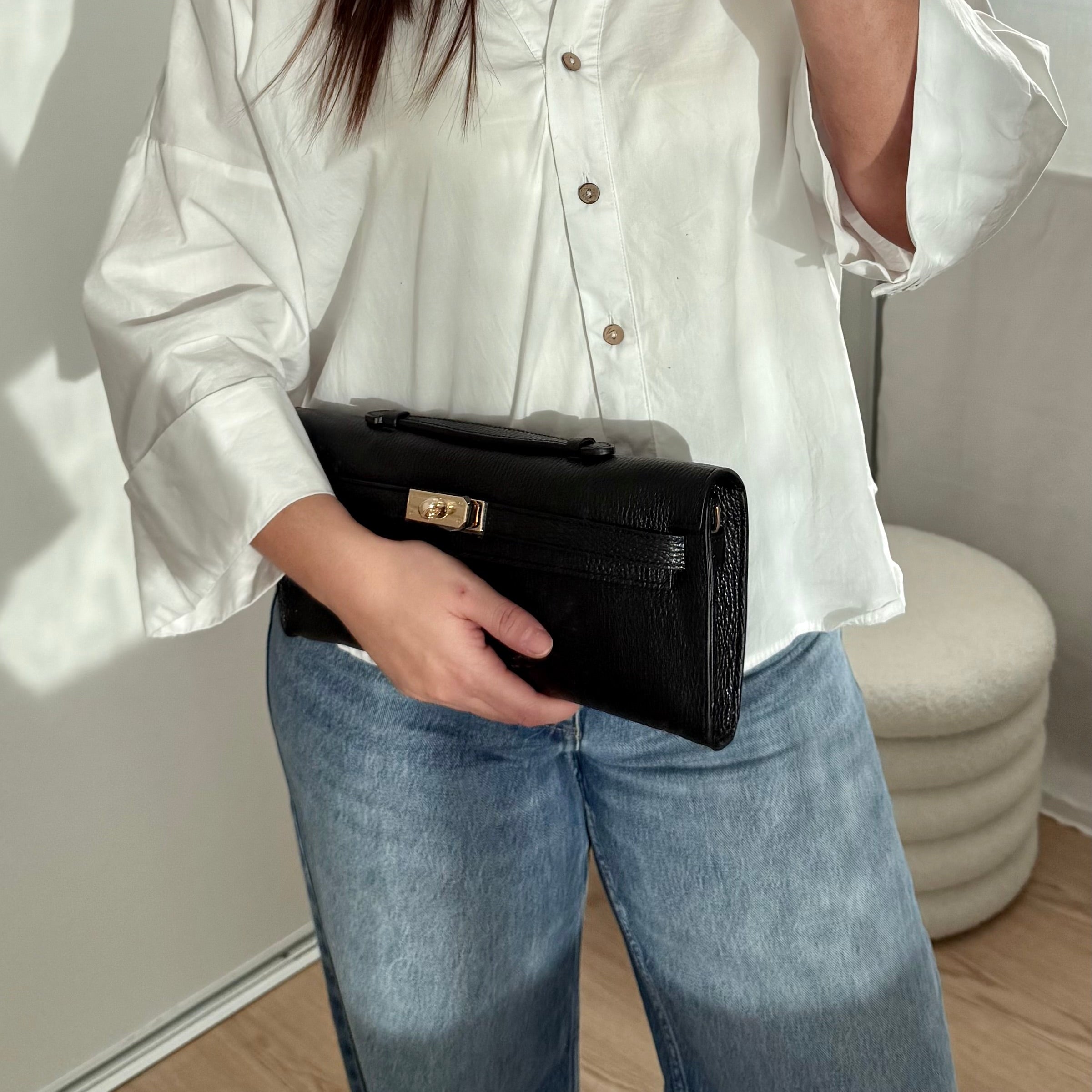 Pochette noire en cuir et boucle dorée made in Italy - Fiorella