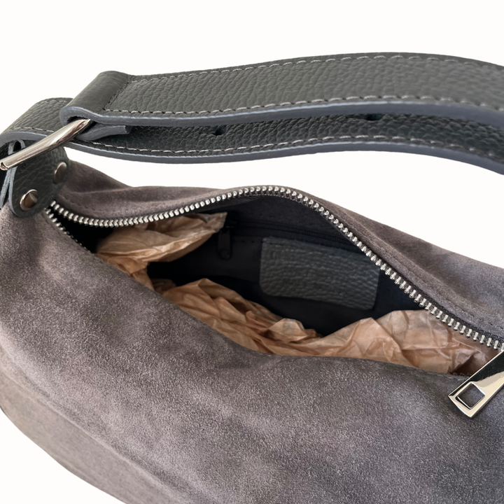 sac a main en cuir suede gris fabriqué en Italie