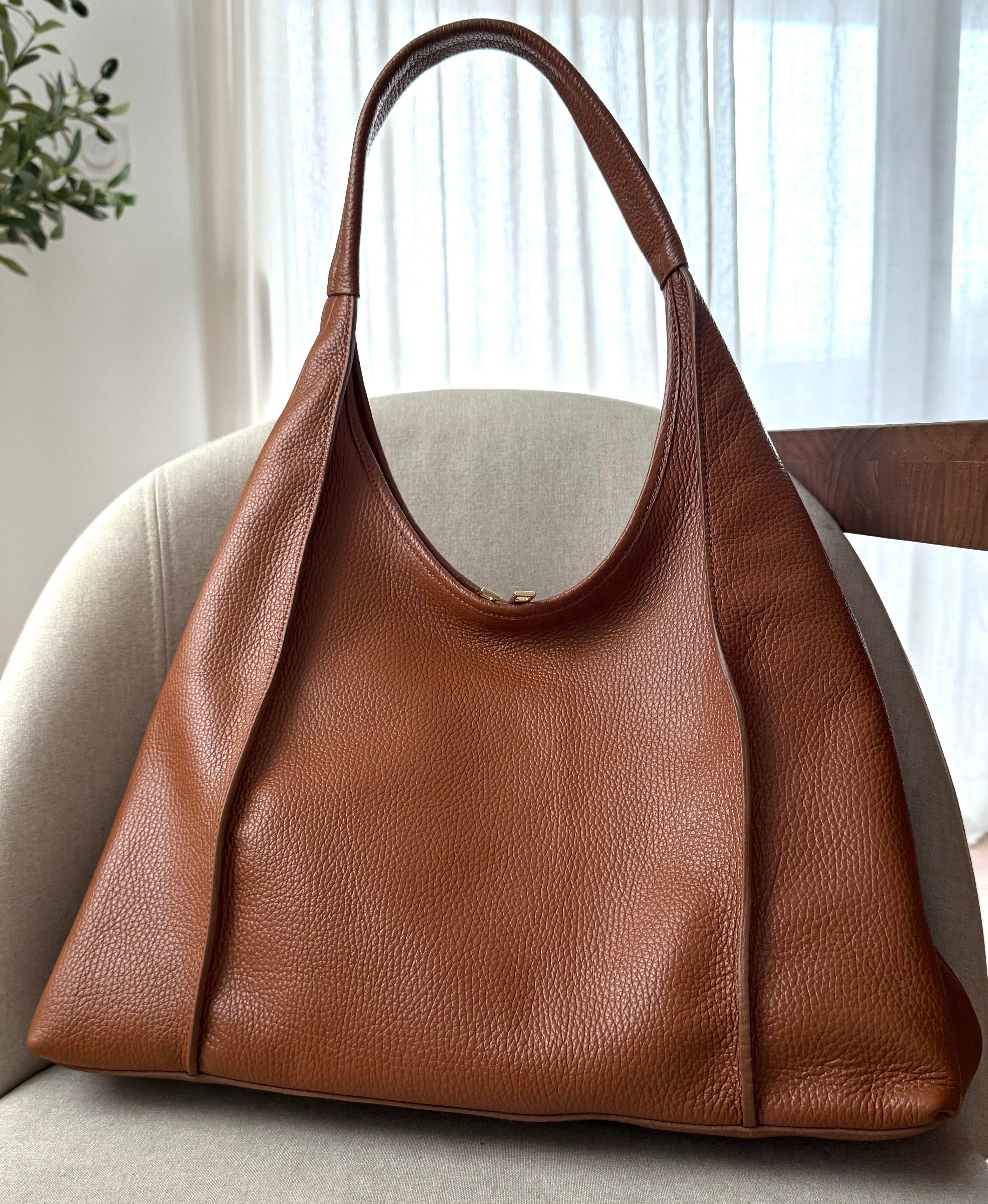 Sac hobo camel en cuir fabriqué en Italie - Fiorella