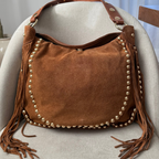 sac épaule camel en daim à franges et clous dorés made in italy - Fiorella