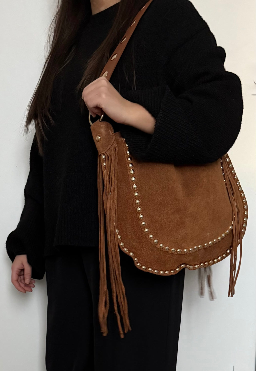 sac épaule camel en daim à franges et clous dorés made in italy - Fiorella
