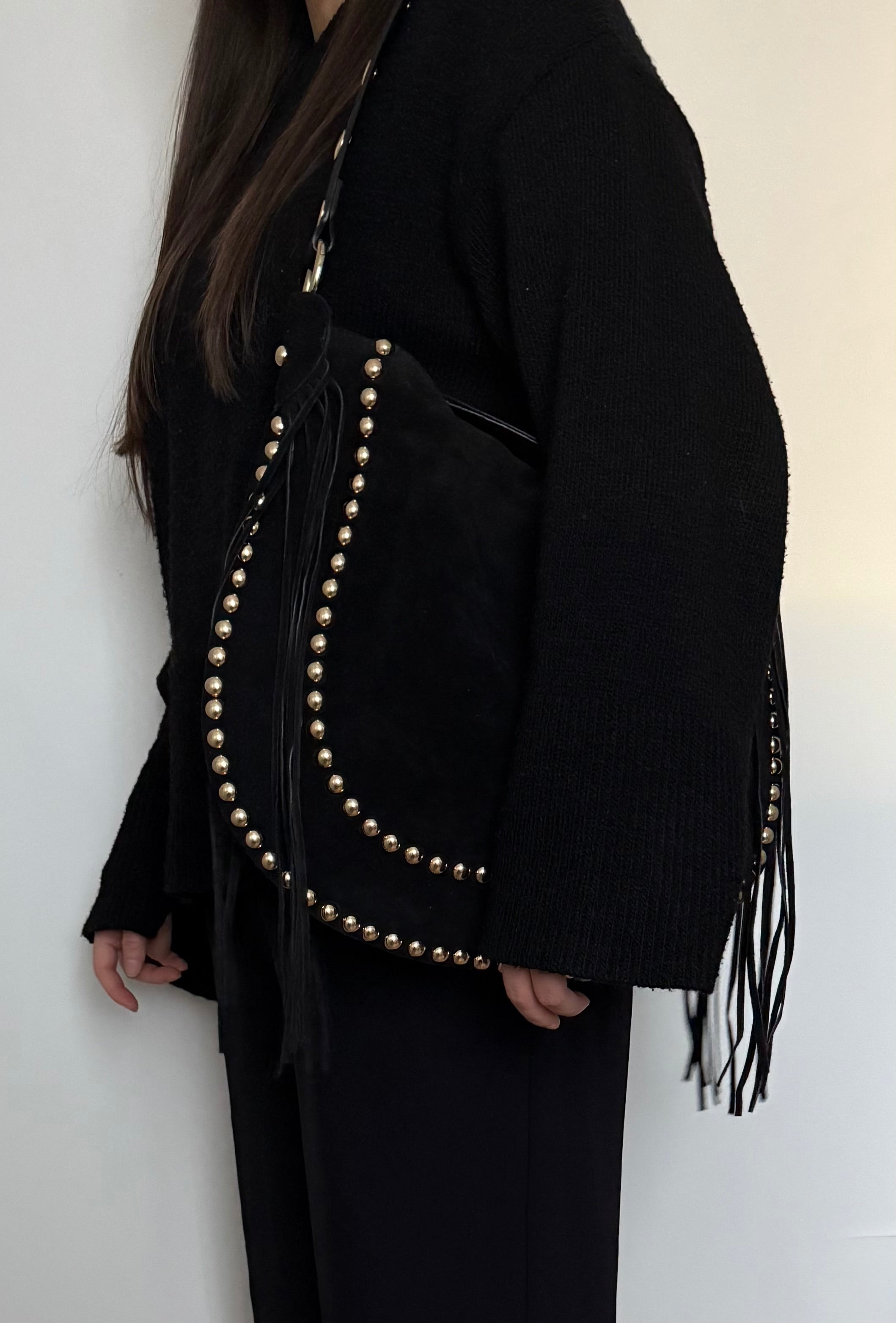 sac épaule noir en daim à franges et clous dorés made in italy - Fiorella