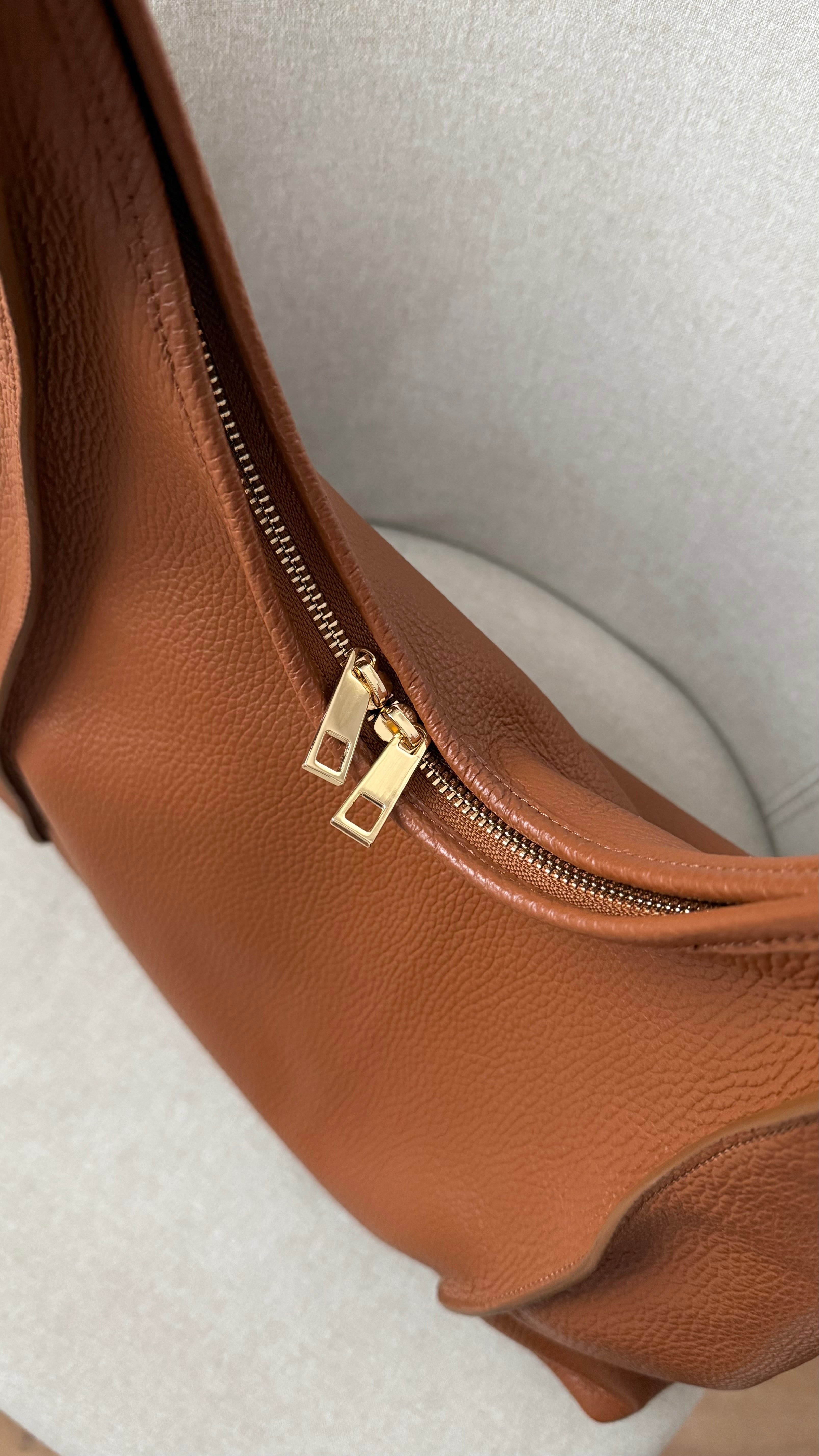 Sac hobo camel en cuir fabriqué en Italie - Fiorella